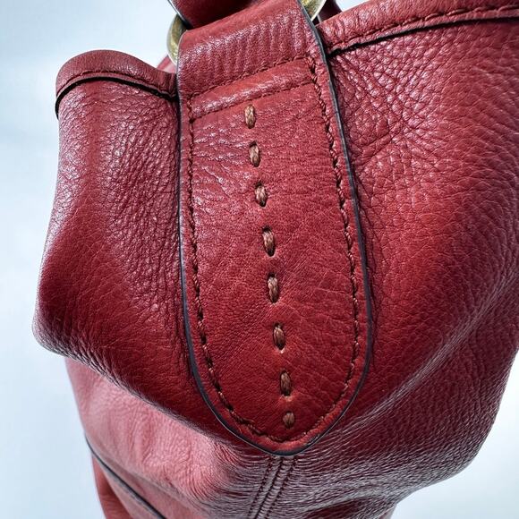 Frye Red Leather Hobo Bag – Slouchy Shoulder Purse with Brass Hardware - Picture 8 of 9